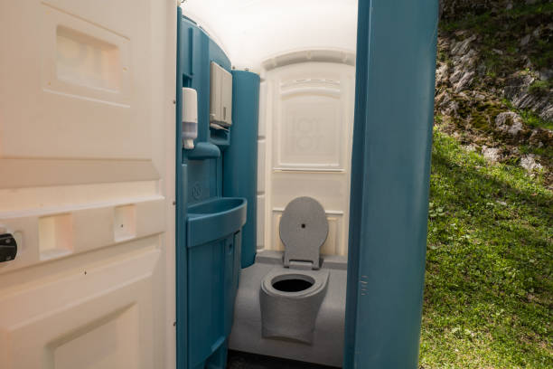 Portable bathroom rental in Sarasota Springs, FL